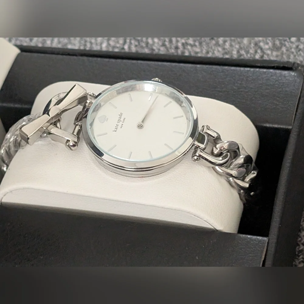 Kate SpadeHolland Silver Dial Stainless Steel Twist Ladies Watch